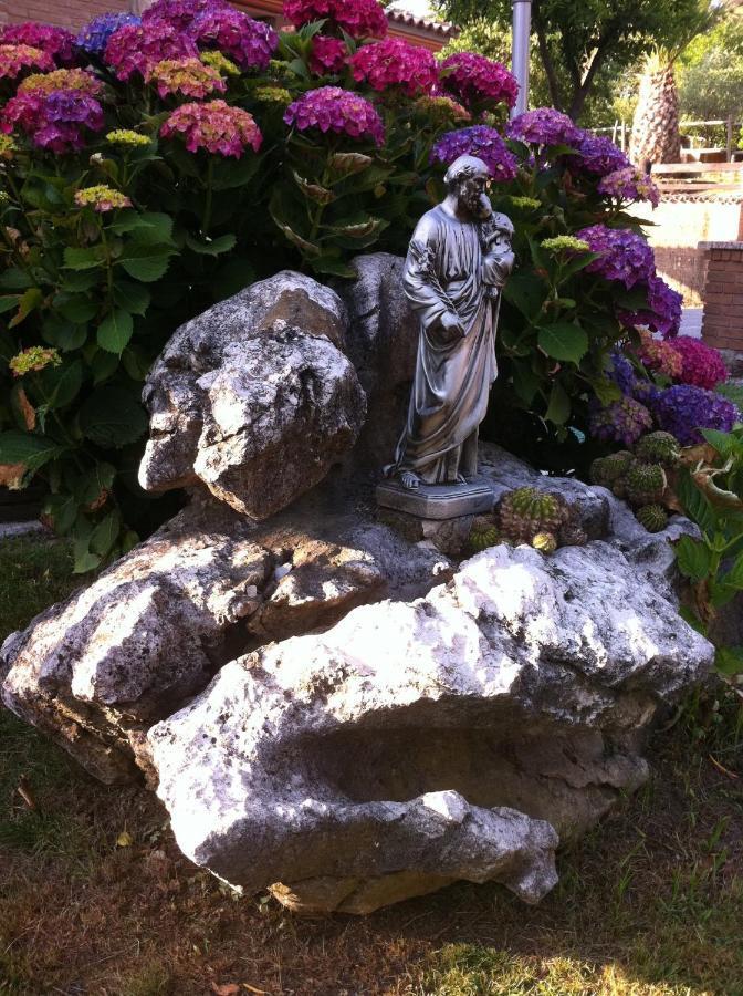 Agriturismo A Casa Di Susanna Santo Stefano del Sole ภายนอก รูปภาพ