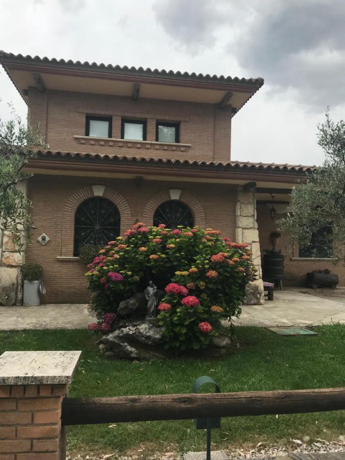 Agriturismo A Casa Di Susanna Santo Stefano del Sole ภายนอก รูปภาพ